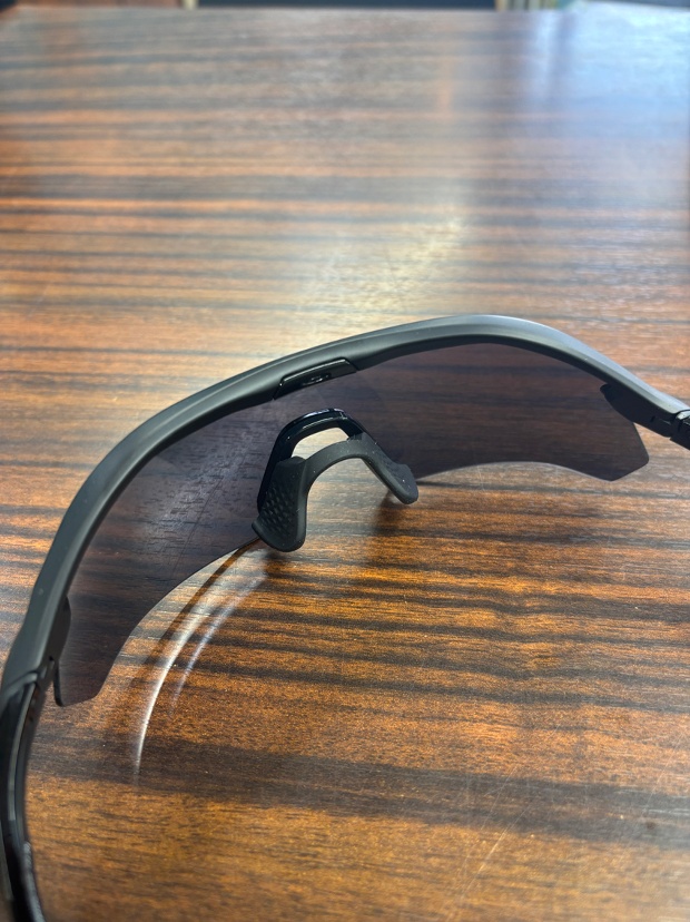 オークリーOAKLEY、OO9495D